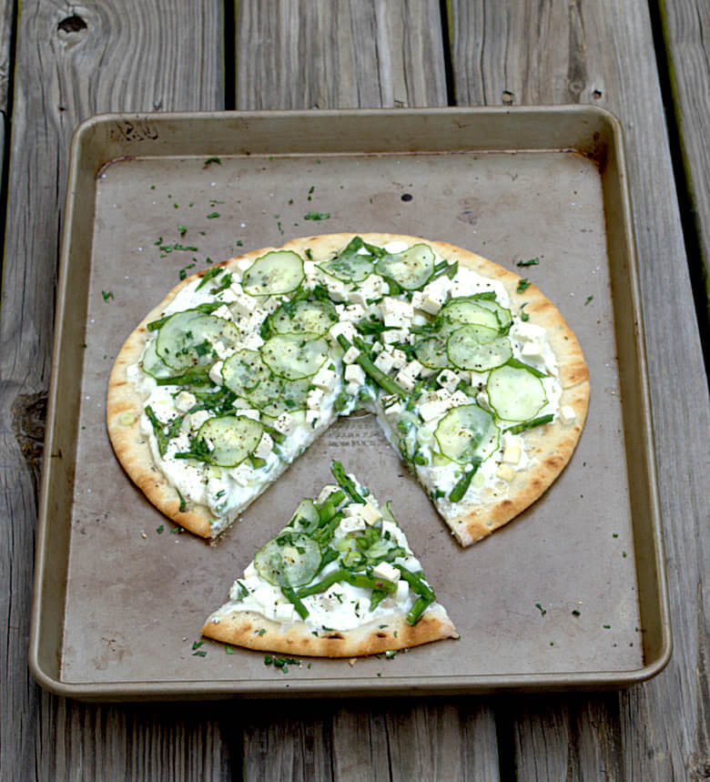 Picture of Green Garden Pizza with Ricotta and Tofu from the side