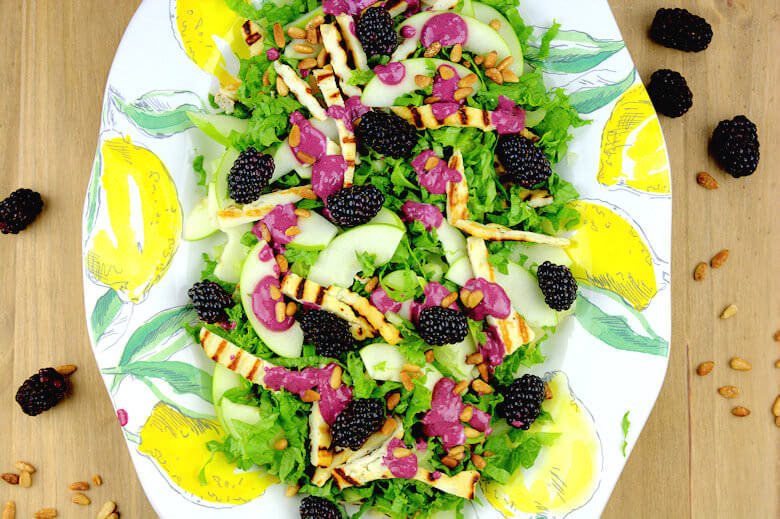 Close up of salad to see all ingredients