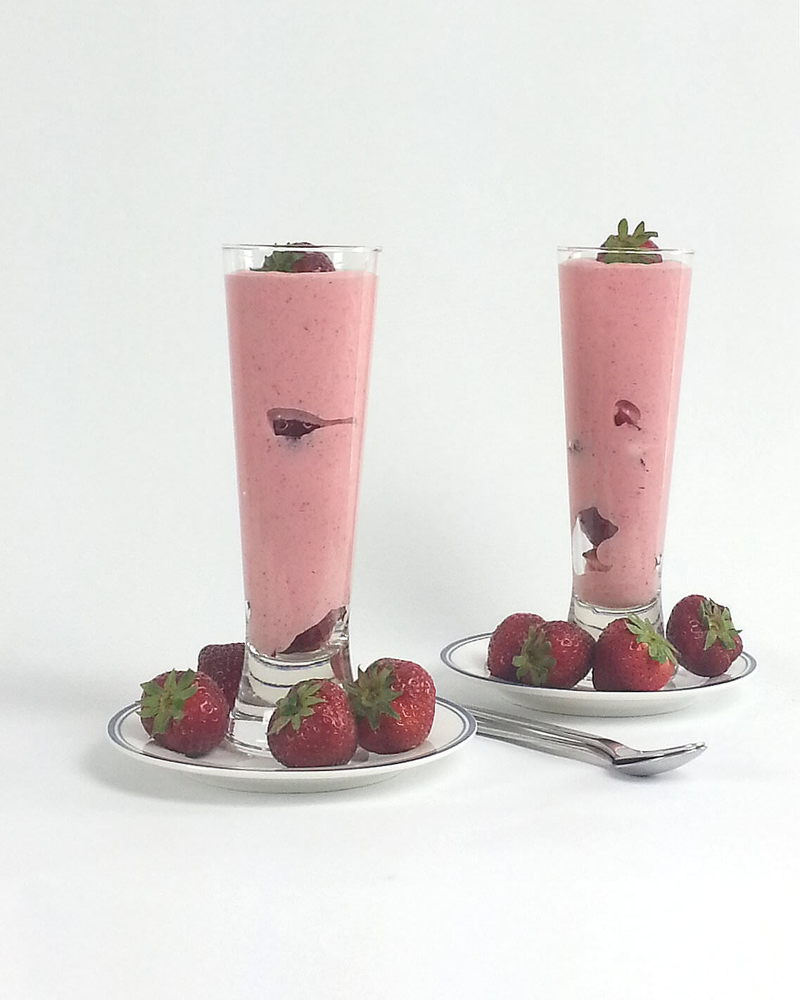 Picture of two flutes with Strawberry mosse