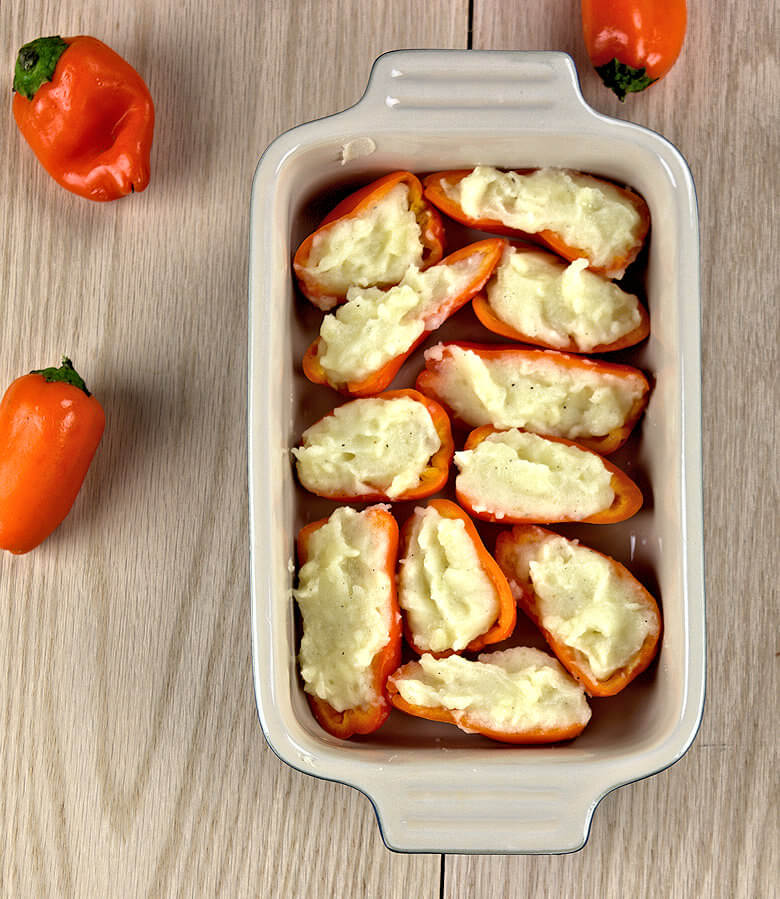 Sweet Peppers Filled with Cheese-Potato Mash1
