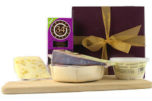 Picture of romantic cheese in gift box