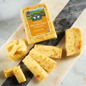 Picture of wensleydale with apricots
